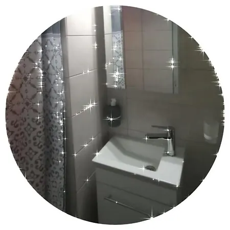 Lena's Apartmán