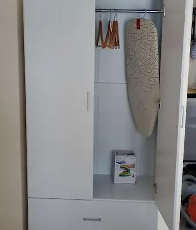 Lena's * Kos